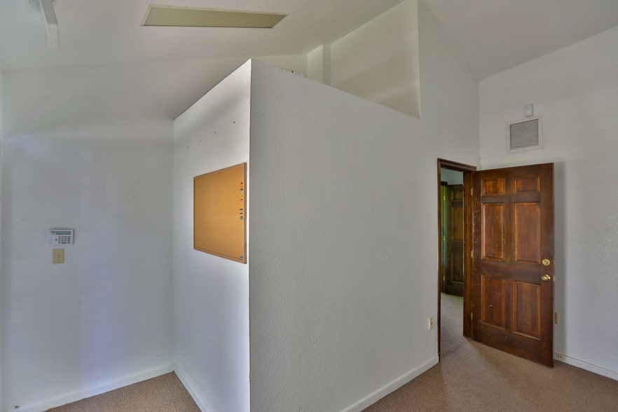More Photos Of 9245 SW 158th Ln, Miami Office For Lease