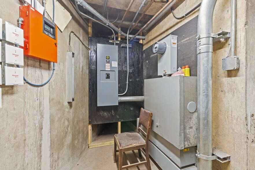 More Photos Of 89 Main St, Little Falls Bank For Lease