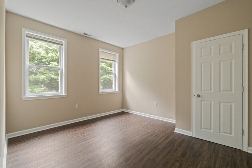 More Photos Of 601 Whitelock St, Baltimore Apartments For Sale