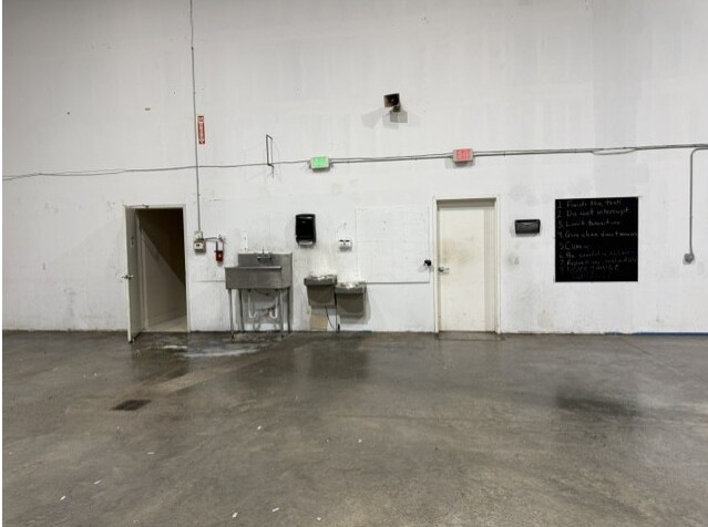 More Photos Of 5001 NW 13th Ave, Pompano Beach Warehouse For Lease