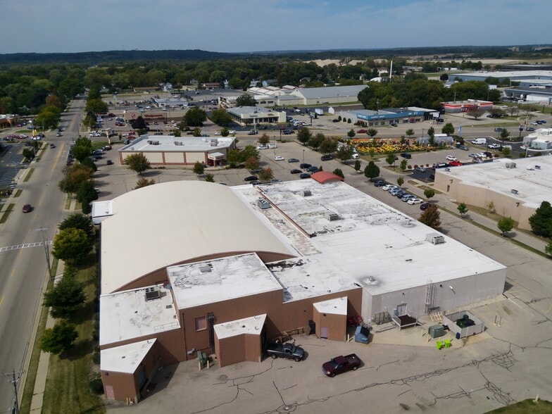 More Photos Of 1800 Milton Ave, Janesville Freestanding For Lease