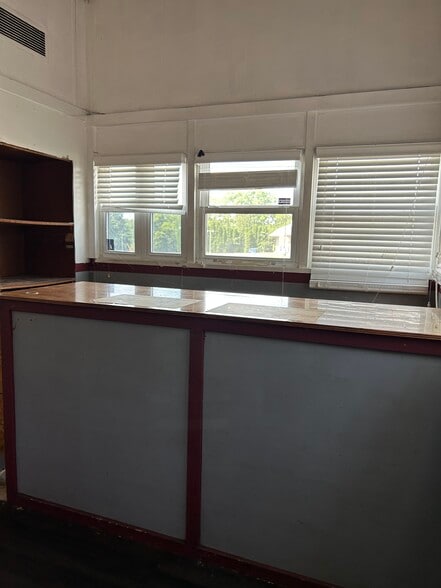 More Photos Of 501 E Trotwood Blvd, Trotwood Auto Repair For Sale