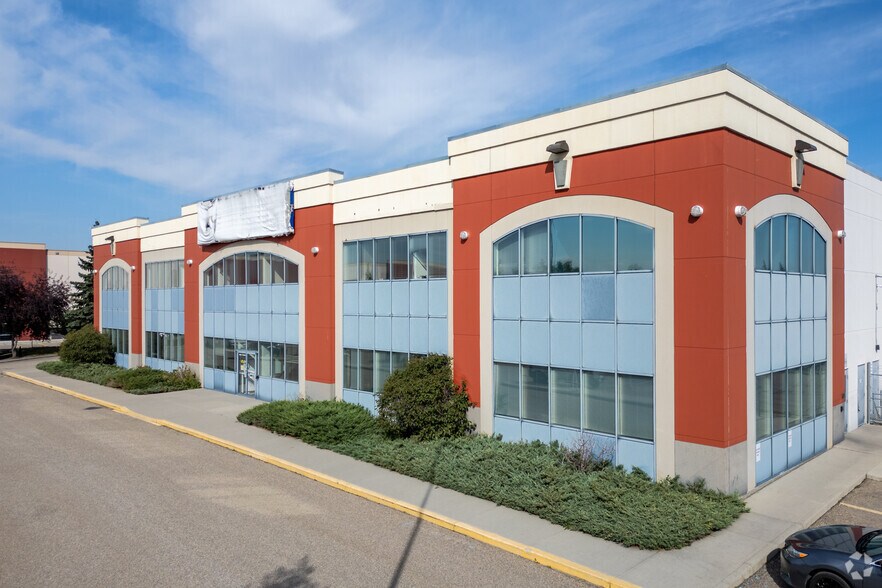 Primary Photo Of 3000 15th St NE, Calgary Warehouse For Sale