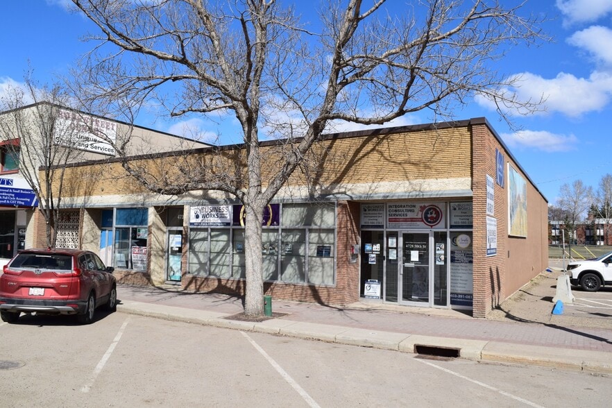 More Photos Of 4730 50 St, Red Deer Storefront Retail Office For Sale