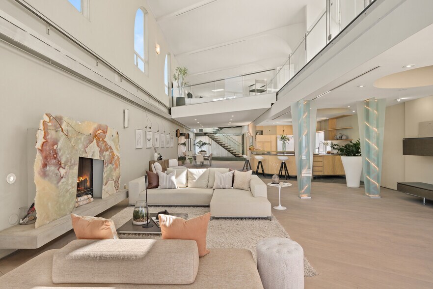 More Photos Of 3111 Ocean Front Walk, Marina Del Rey Apartments For Sale