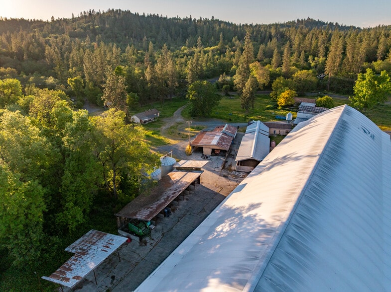 More Photos Of 6531 Lower River Rd, Grants Pass Specialty For Sale