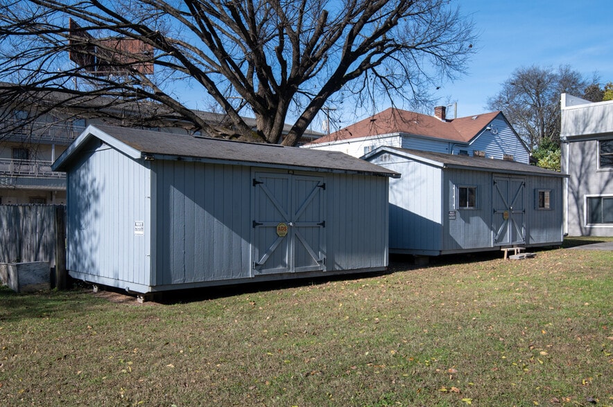 More Photos Of 130 Emmitt Ave, Madison Office For Sale