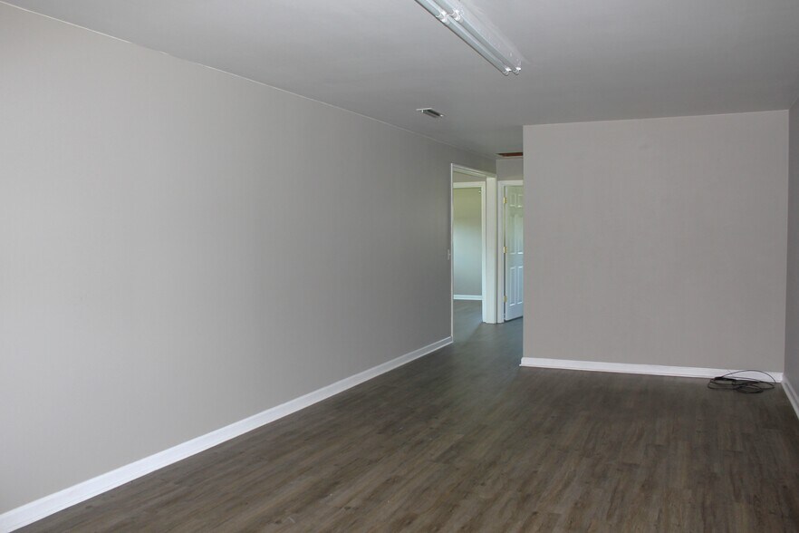 More Photos Of 1402 Rucker Blvd, Enterprise Office For Sale