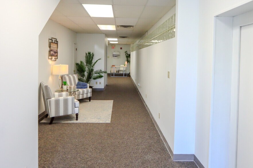 More Photos Of 1112-1128 Broadway St, Quincy Flex For Lease