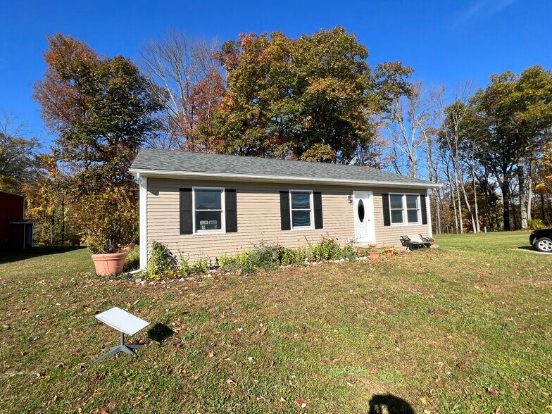 More Photos Of 547 W Main St, Canaan Airport For Sale