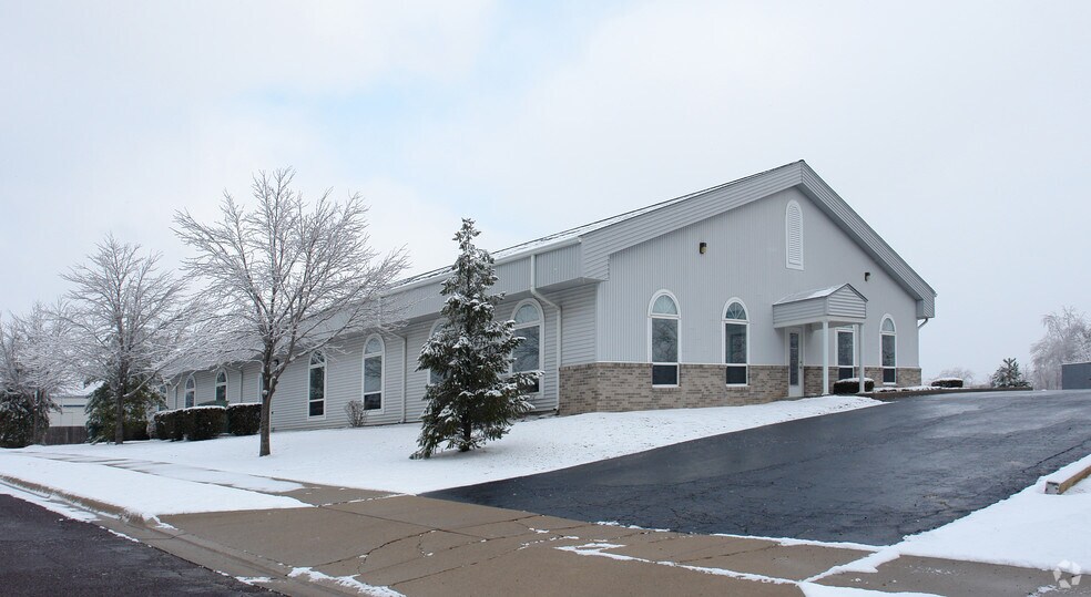 More Photos Of 1230 W Candletree Dr, Peoria Office For Lease