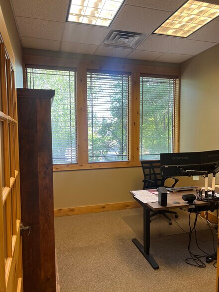 More Photos Of 4252 Highland Dr, Salt Lake City Medical For Sale