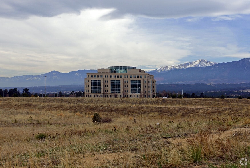 More Photos Of 555 Middle Creek Pky, Colorado Springs Office For Lease