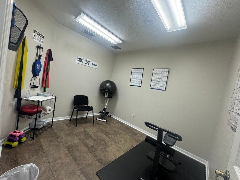 More Photos Of 3212-3214 Hillsdale Ln, Kissimmee Medical For Lease