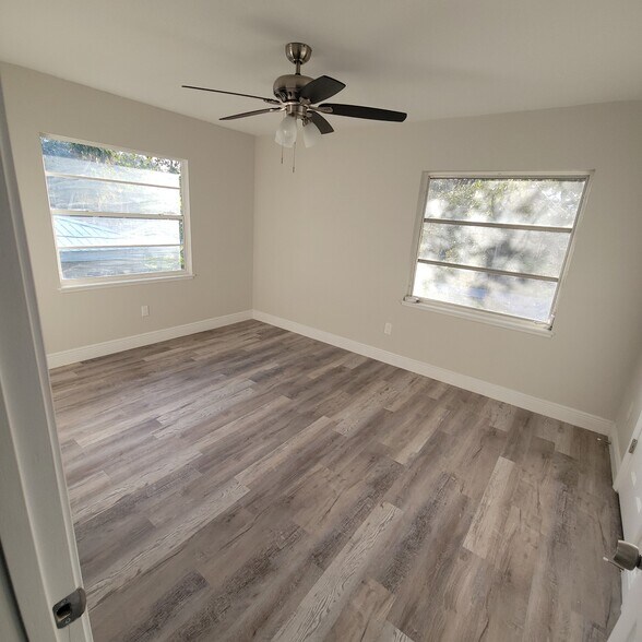 More Photos Of 7-9 Magnolia Ave, Yankeetown Apartments For Sale