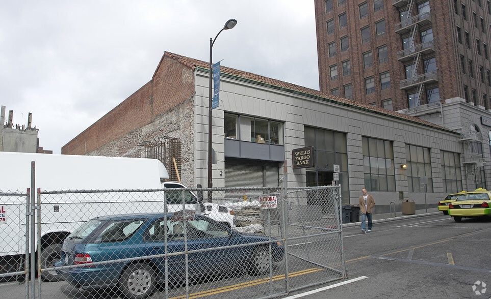 More Photos Of 2081 Center St, Berkeley Coworking Space