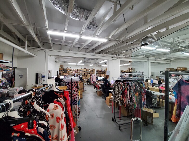 More Photos Of 1525 E 25th St, Los Angeles Manufacturing For Sale