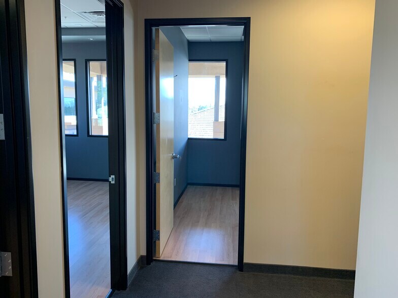 More Photos Of 10643 N Frank Lloyd Wright Blvd, Scottsdale Office For Sale