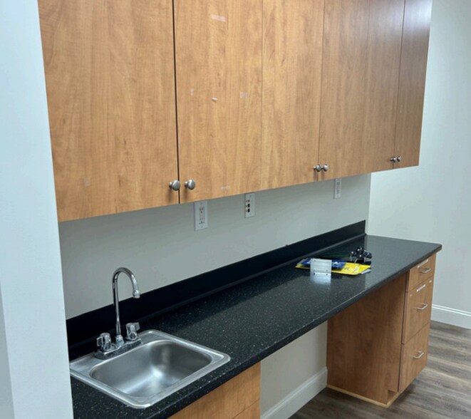 More Photos Of 1525 Davie Ave, Statesville Medical For Sale
