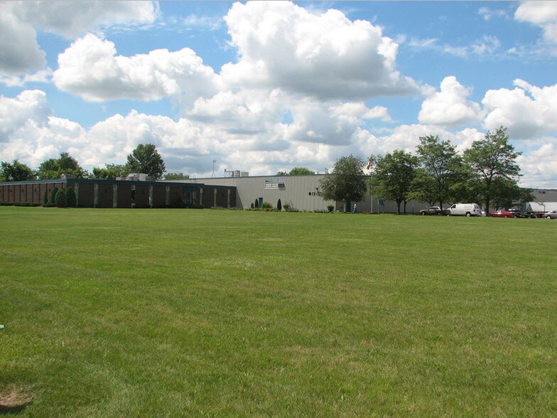 More Photos Of 8699 Stanley Ave, Niagara Falls Industrial For Sale