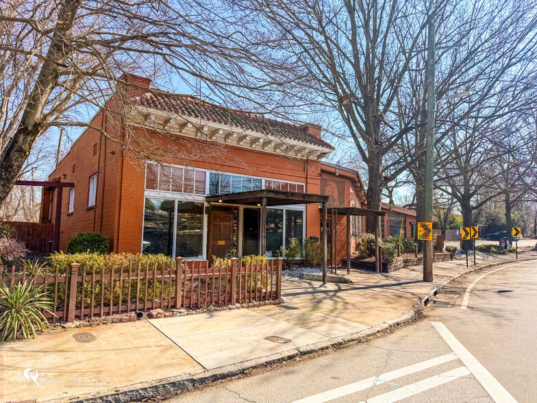 More Photos Of 242 SE Boulevard, Atlanta Restaurant For Sale