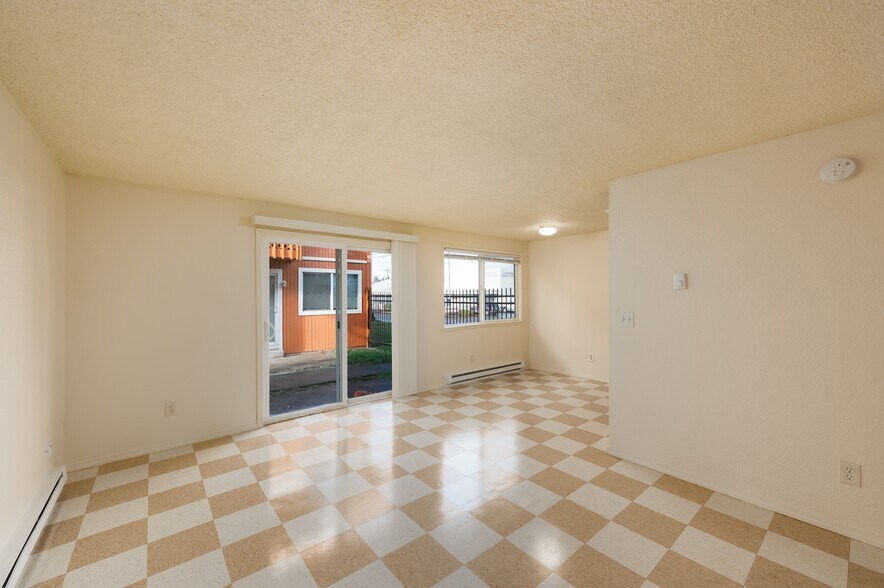 More Photos Of 2712-2716 South 12th Street, Tacoma Apartments For Sale