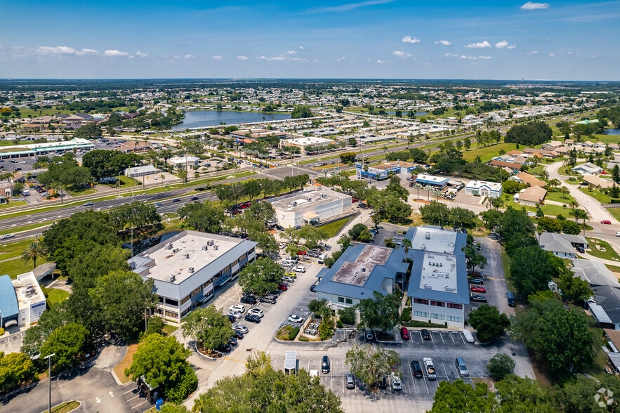 More Photos Of 139 S Pebble Beach Blvd, Sun City Center Unknown For Lease