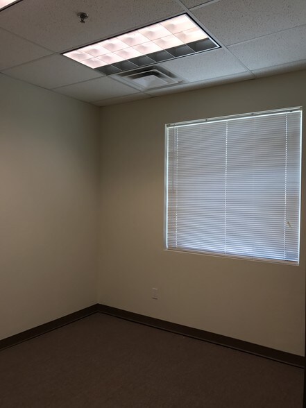 More Photos Of 2222 Park Pl, Minden Warehouse For Sale