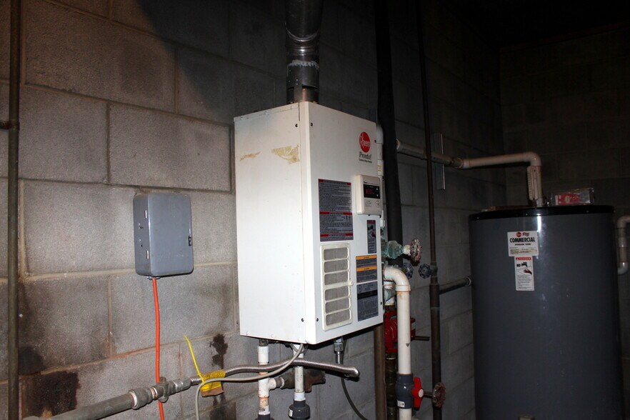 More Photos Of 302 E Third St, Lowry City Freestanding For Sale