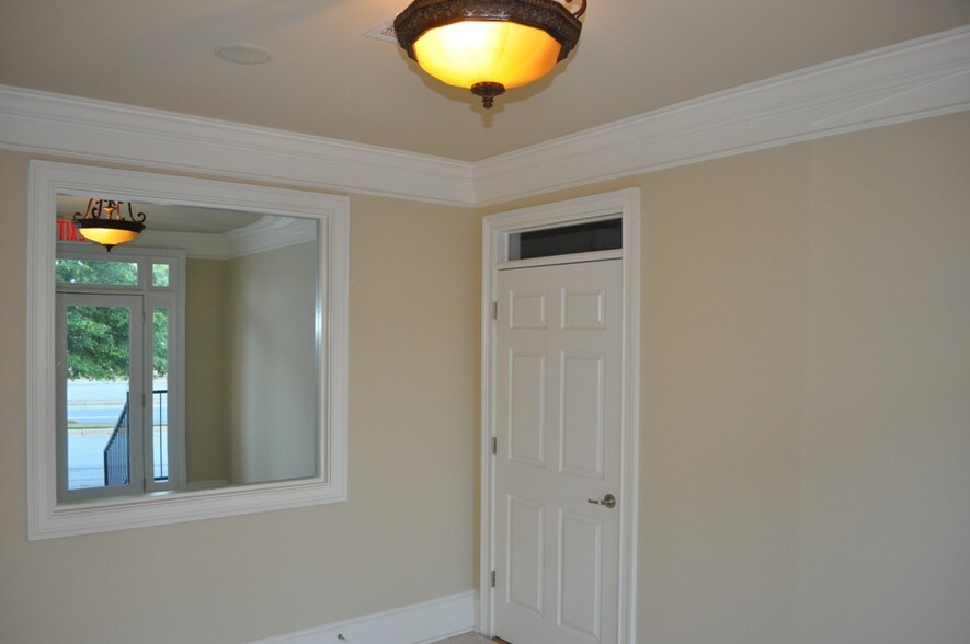 More Photos Of 4330 S Lee St, Buford Medical For Lease