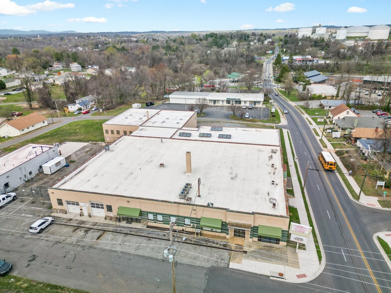 More Photos Of 1811 Memorial Ave, Lynchburg Storefront For Lease