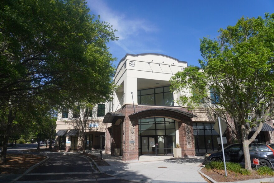 More Photos Of 1952 Long Grove Dr, Mount Pleasant Storefront Retail Office For Lease
