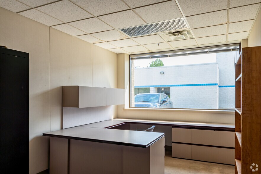 More Photos Of 7200 Miller Dr, Warren Research And Development For Lease