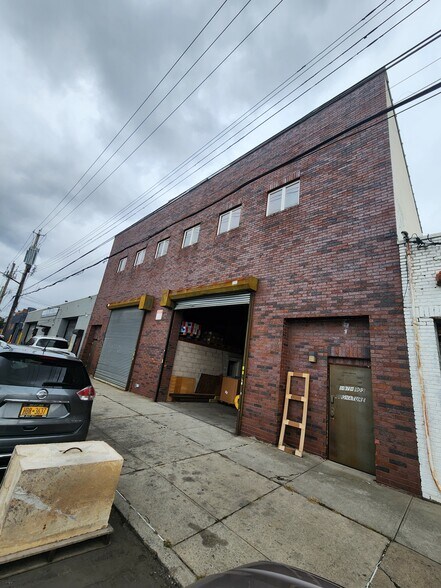 More Photos Of 897 E 51st St, Brooklyn Warehouse For Sale
