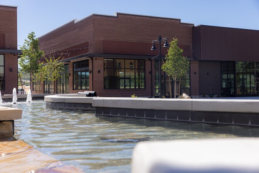 More Photos Of Kearns Blvd, Park City Storefront Retail Office For Lease