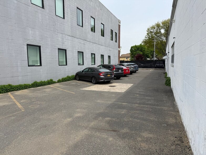 More Photos Of 66 S Tyson Ave, Floral Park Office For Sale
