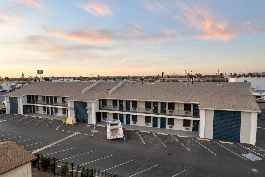 More Photos Of 4021 N 27th Ave, Phoenix Hotel For Sale