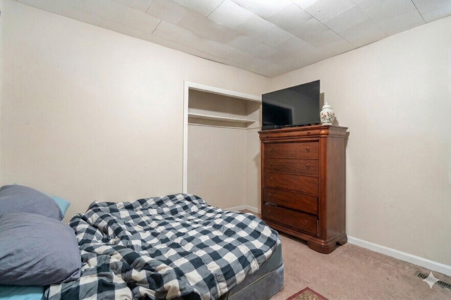 More Photos Of 16708 Frederick Rd, Mount Airy General Retail For Sale