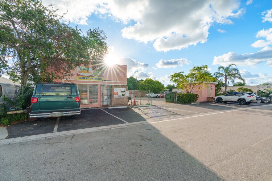 More Photos Of 341 SE 2nd Ave, Delray Beach Restaurant For Sale
