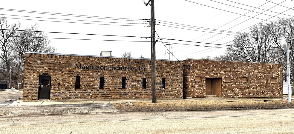 Primary Photo Of 3001 Kishwaukee St, Rockford Industrial For Sale