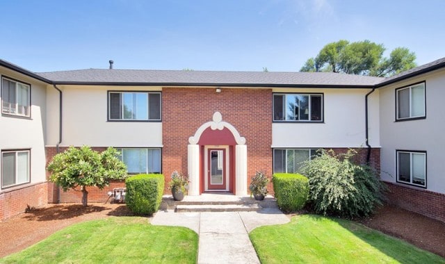 More Photos Of 1913 NE 73rd Ave, Portland Apartments For Sale