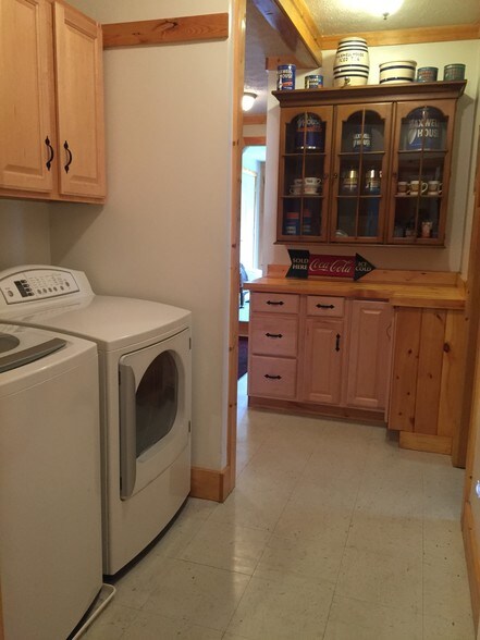 More Photos Of 1426 W River Rd, Waterloo Township Apartments For Lease