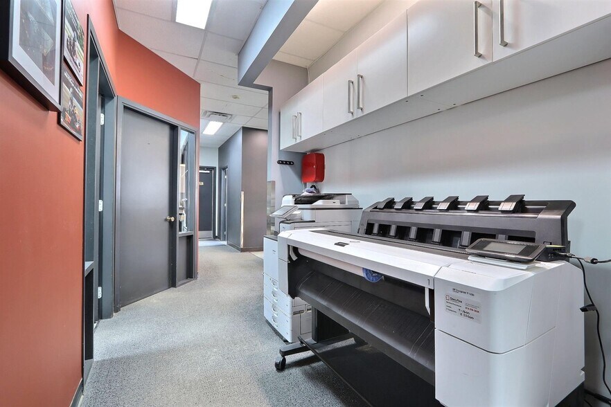 More Photos Of 680 Av Jean-Demers, Bécancour Industrial For Lease