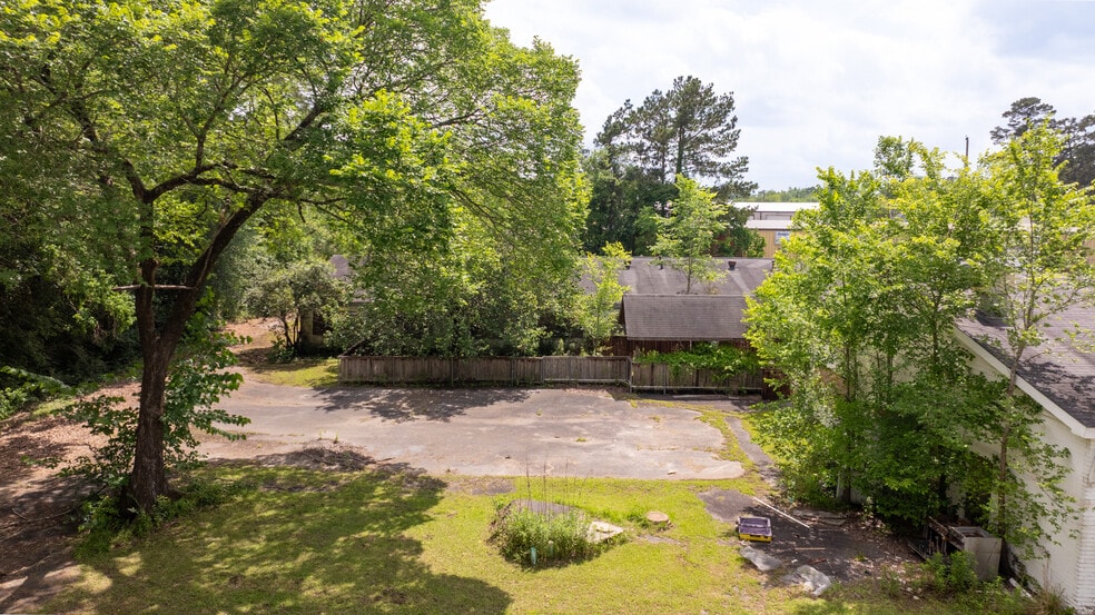 More Photos Of 1712 N Timberland Dr, Lufkin Continuing Care Retirement Community For Sale