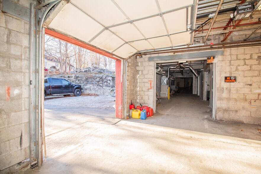 More Photos Of 21-69 S Main St, Leicester Service For Sale