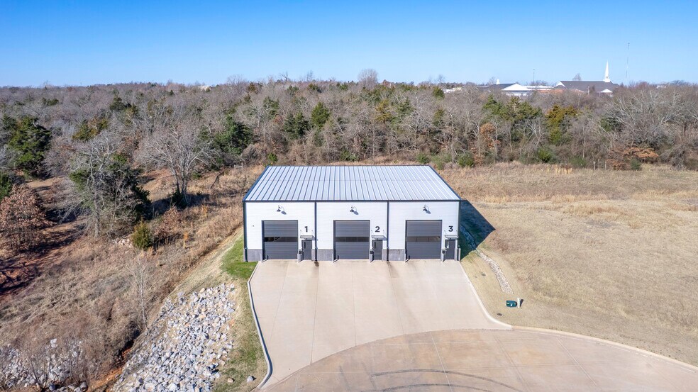 More Photos Of 6679 Prosper Rd, Edmond Showroom For Lease