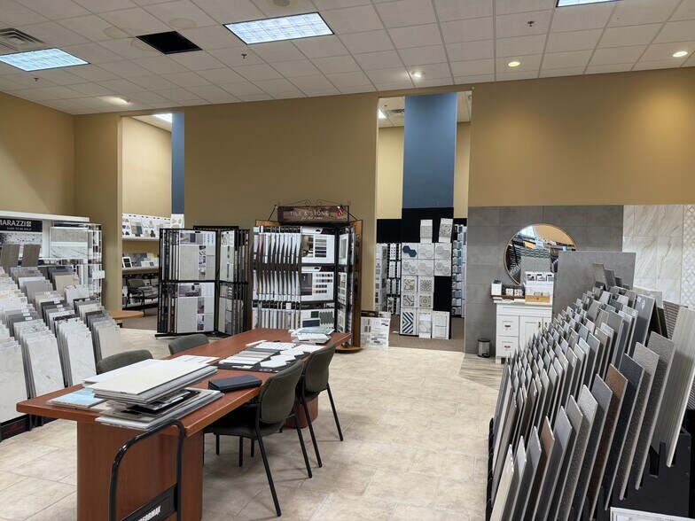 More Photos Of 4803 Michaels Dr, Appleton Freestanding For Sale