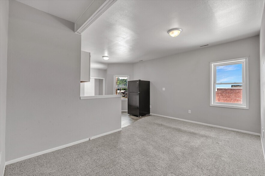 More Photos Of 1022 15th Ave, East Moline Multifamily For Sale
