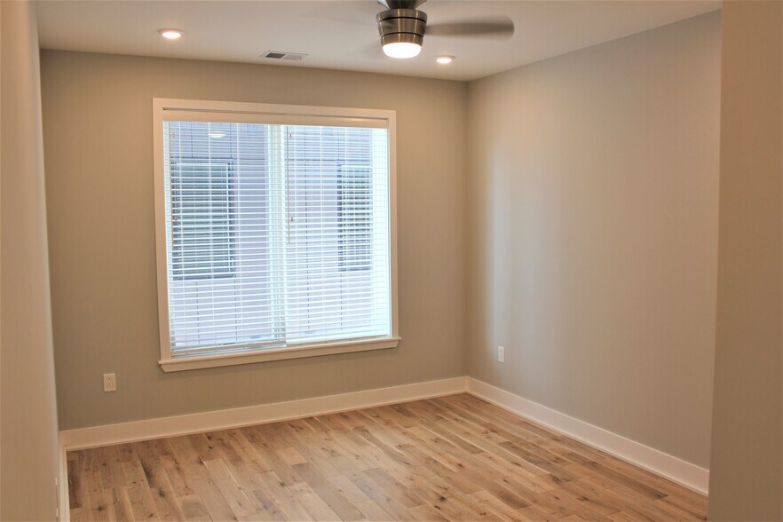 More Photos Of 1000-1038 W Girard Ave, Philadelphia Apartments For Lease