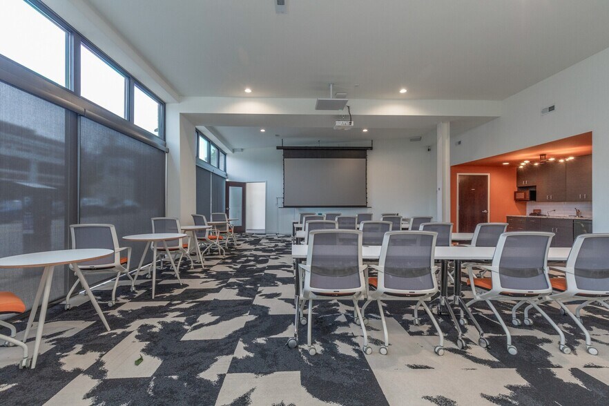 More Photos Of 3026-3036 Locust St, Saint Louis Loft Creative Space For Lease